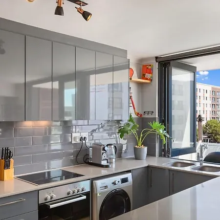 Trendy Bachelor Pad Free Parking Rooftop Pool Cape Town Exterior photo