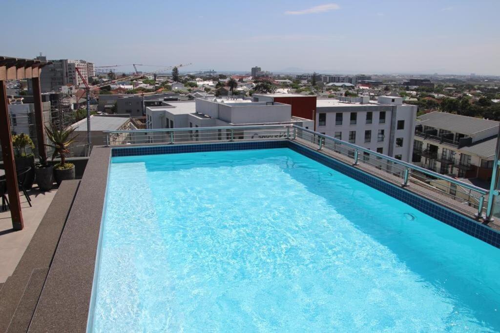 Trendy Bachelor Pad Free Parking Rooftop Pool * Cape Town