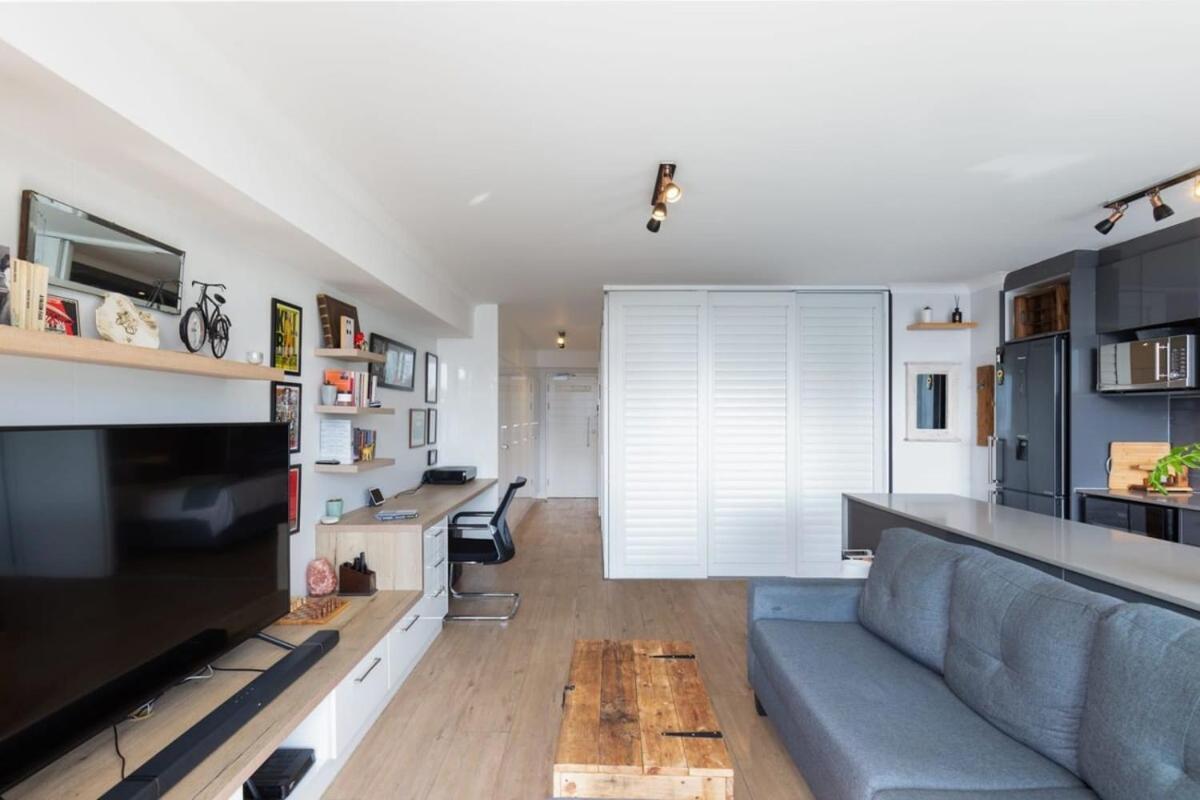 Apartment Trendy Bachelor Pad Free Parking Rooftop Pool *